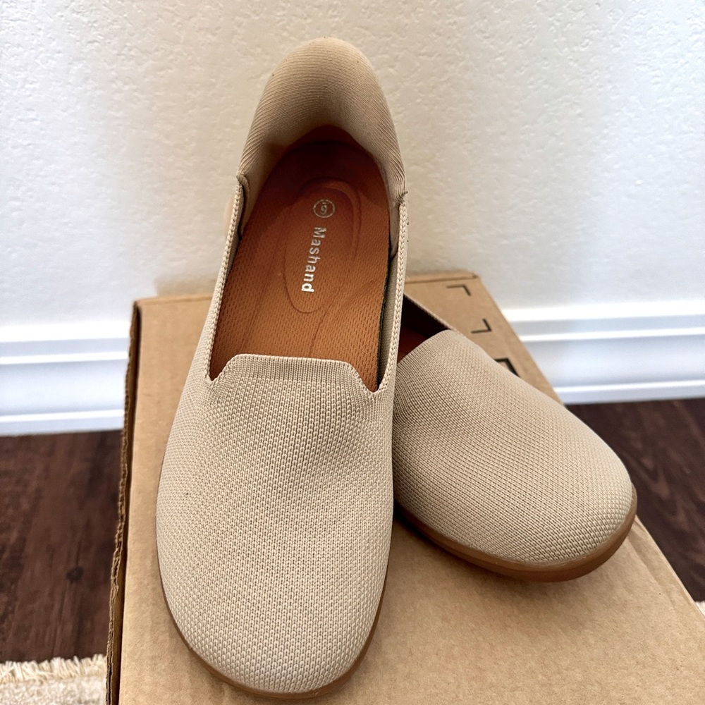 Mashand Taupe Flats NEW